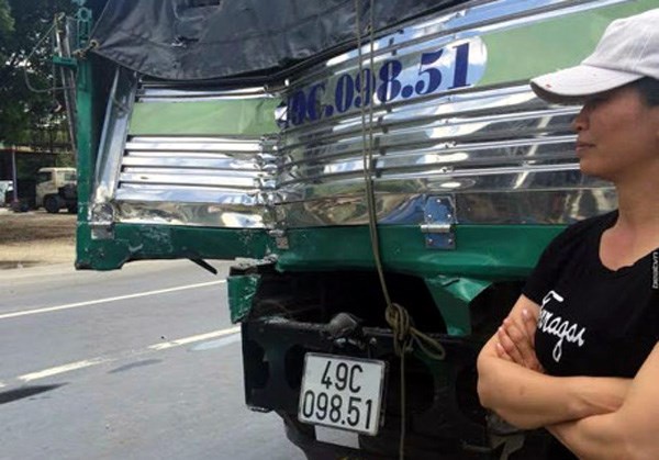 Người lái xe tải này đã dùng xe tải của mình ngăn một vụ tai nạn thảm khốc chuẩn bị xảy ra.