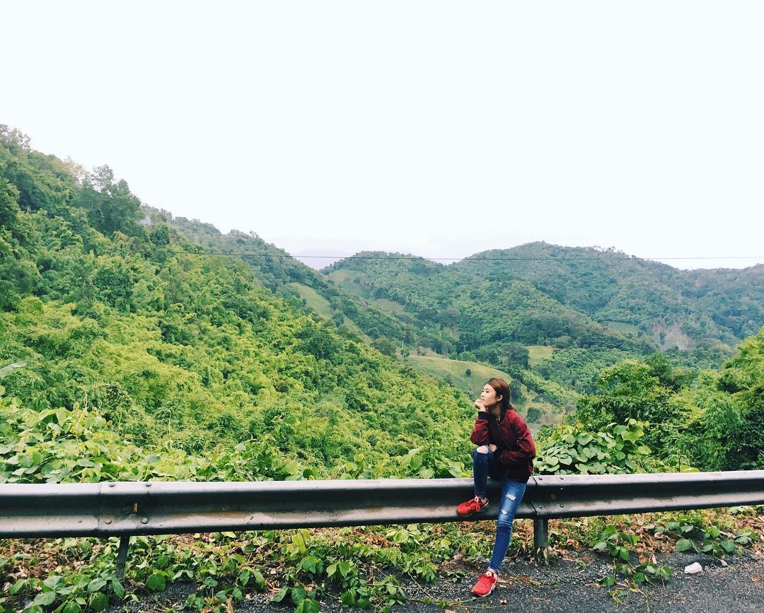 Chẳng cần đi đâu xa, Việt Nam đẹp quá đỗi. Ảnh: Na Hàn on Instagram