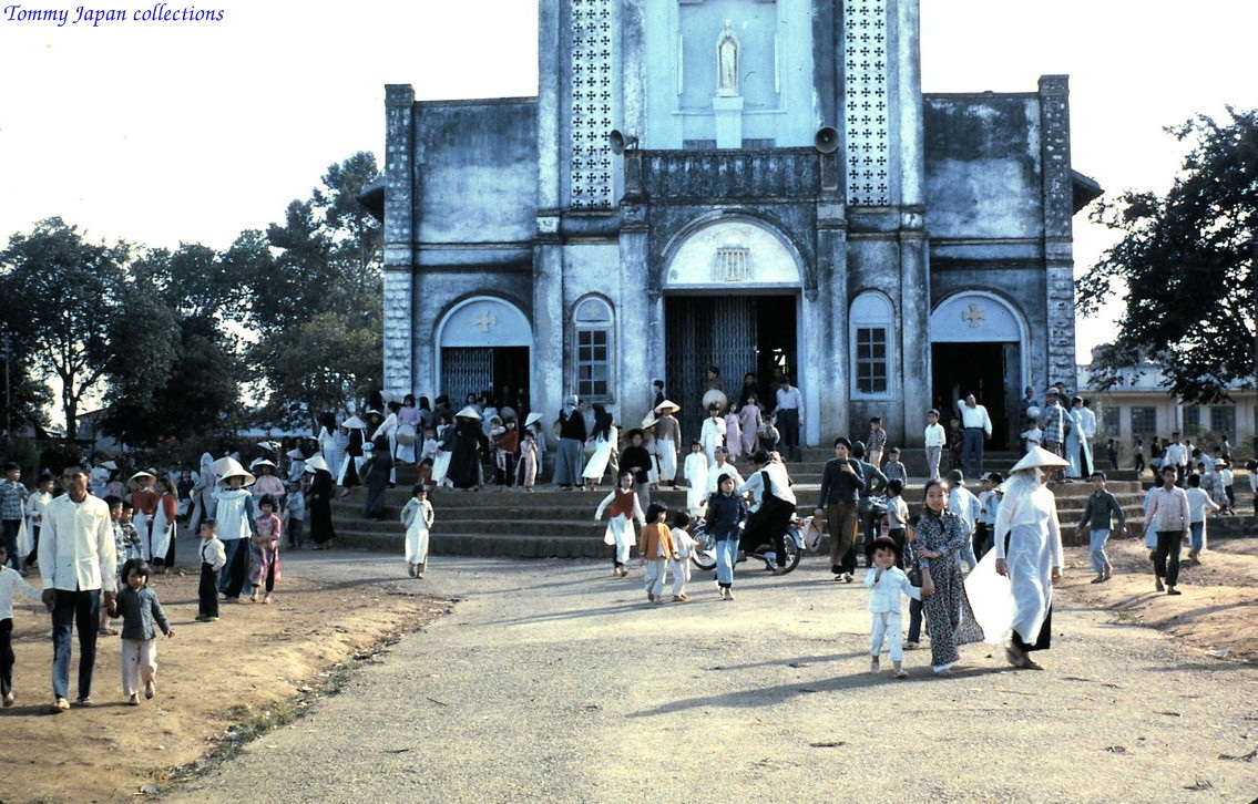 Nhà thờ Bảo Lộc 1967/1968. Ảnh : J. Westenskow