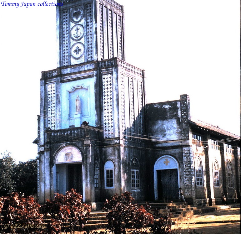 Nhà thờ Bảo Lộc 1967/1968. Ảnh : J. Westenskow